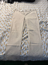 Load image into Gallery viewer, Express Cream Chinos Classic Straight-Leg